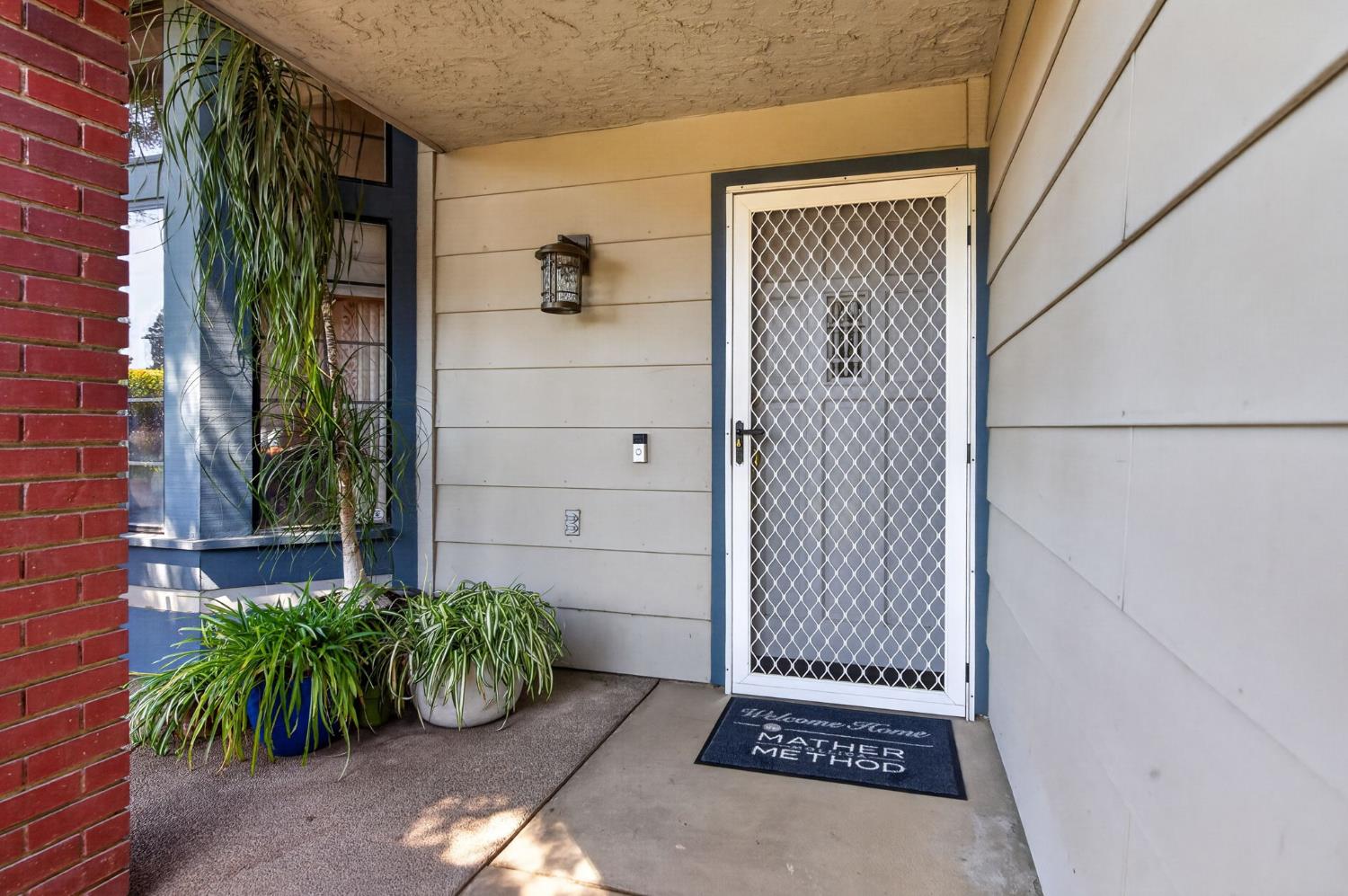 6477 N Hanover Ave, Fresno, CA 93722