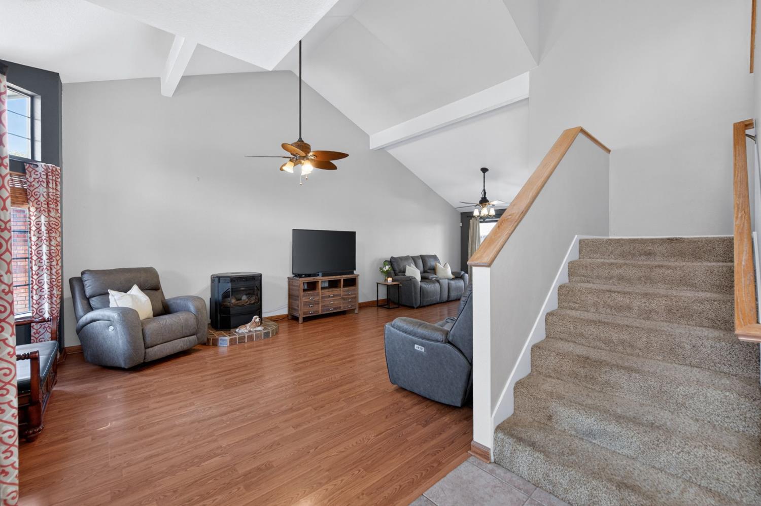 6477 N Hanover Ave, Fresno, CA 93722