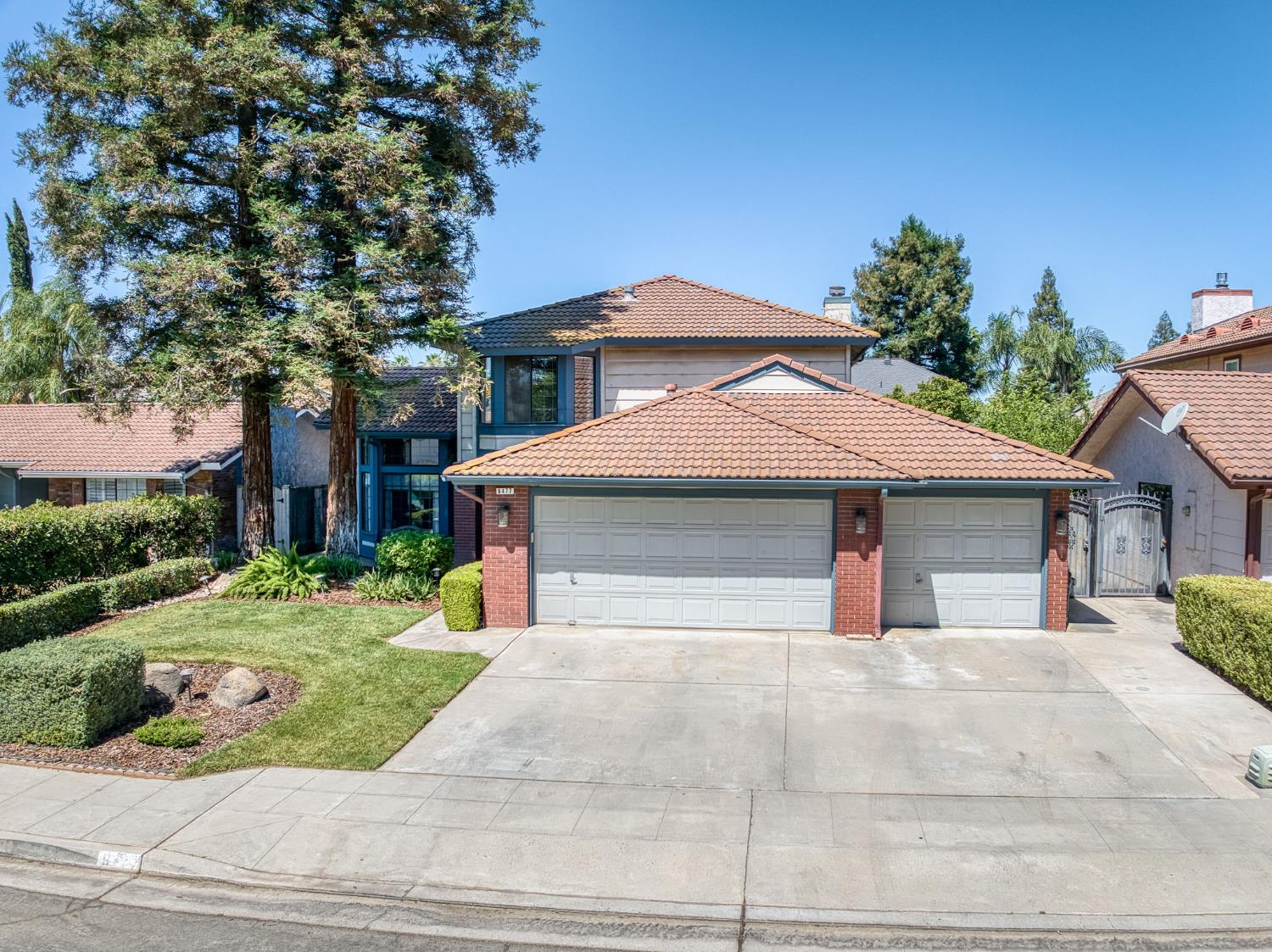 6477 N Hanover Ave, Fresno, CA 93722