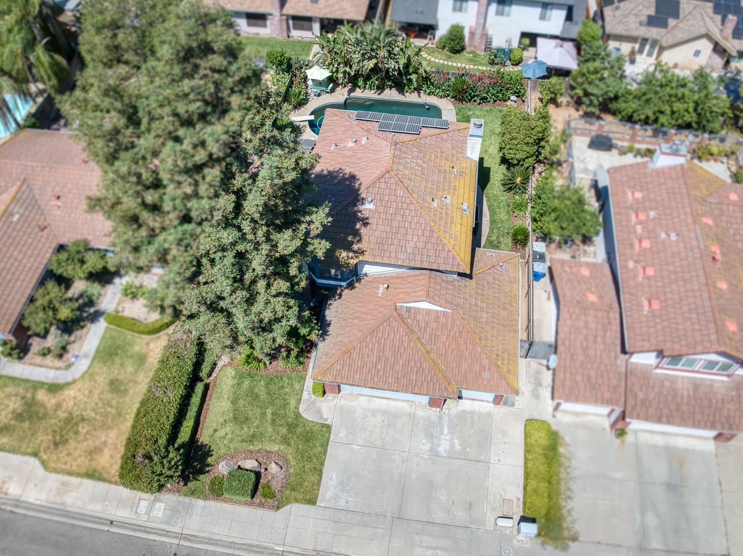 6477 N Hanover Ave, Fresno, CA 93722