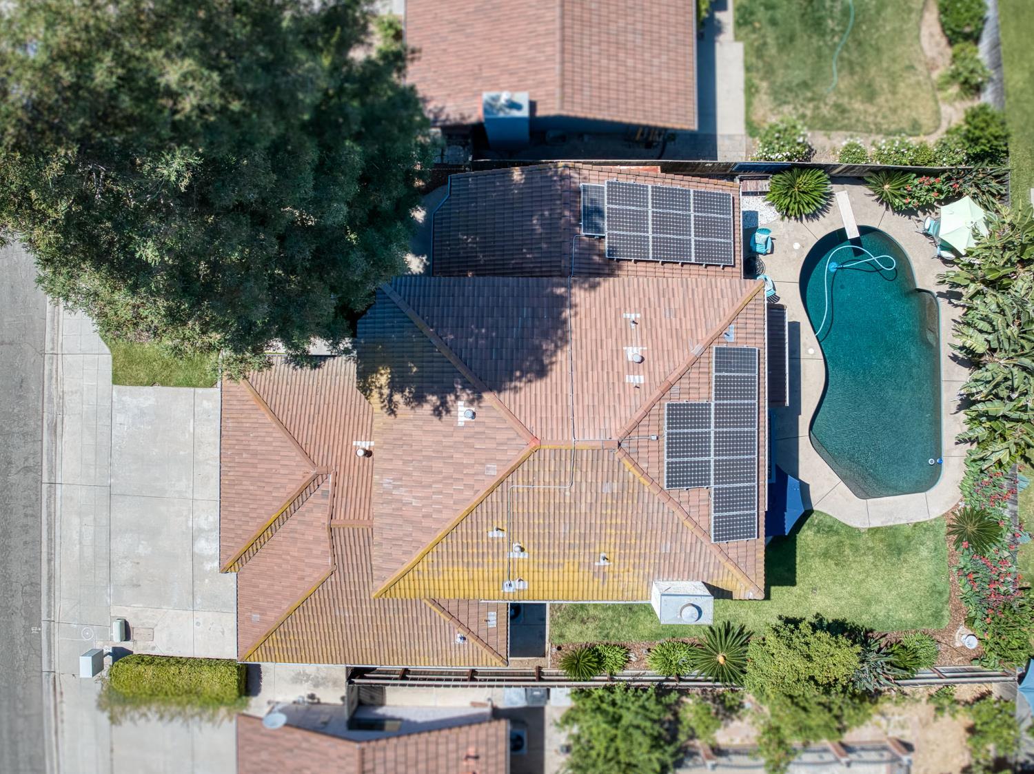 6477 N Hanover Ave, Fresno, CA 93722