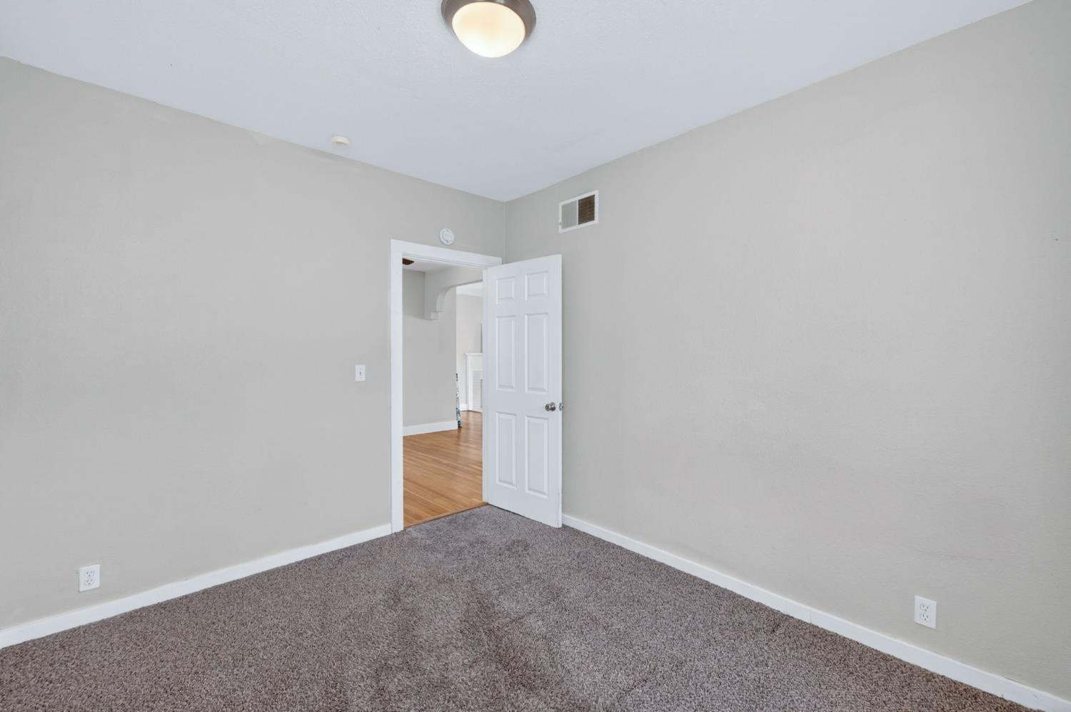 659 E Harvard Ave, Fresno, CA 93704