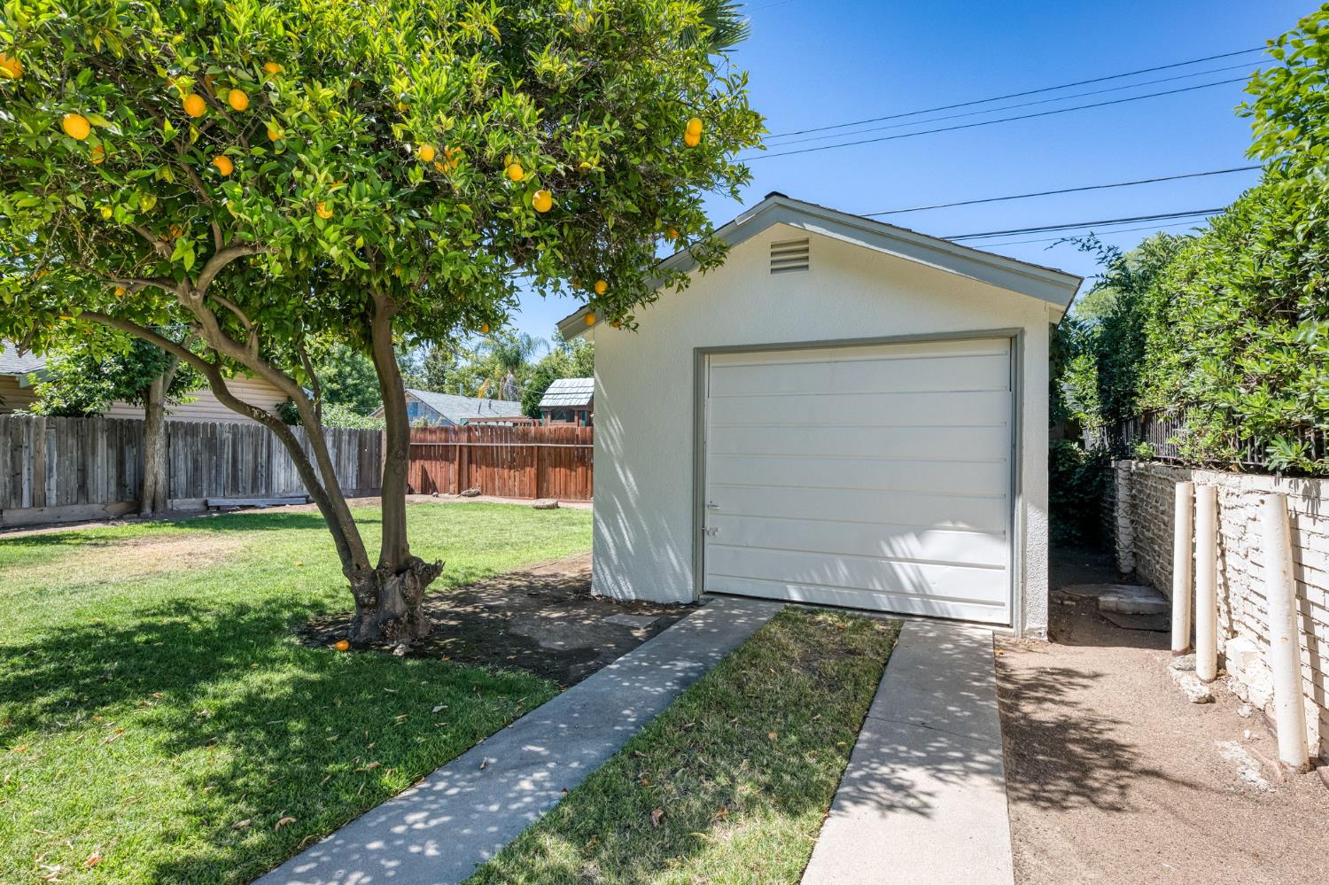 659 E Harvard Ave, Fresno, CA 93704